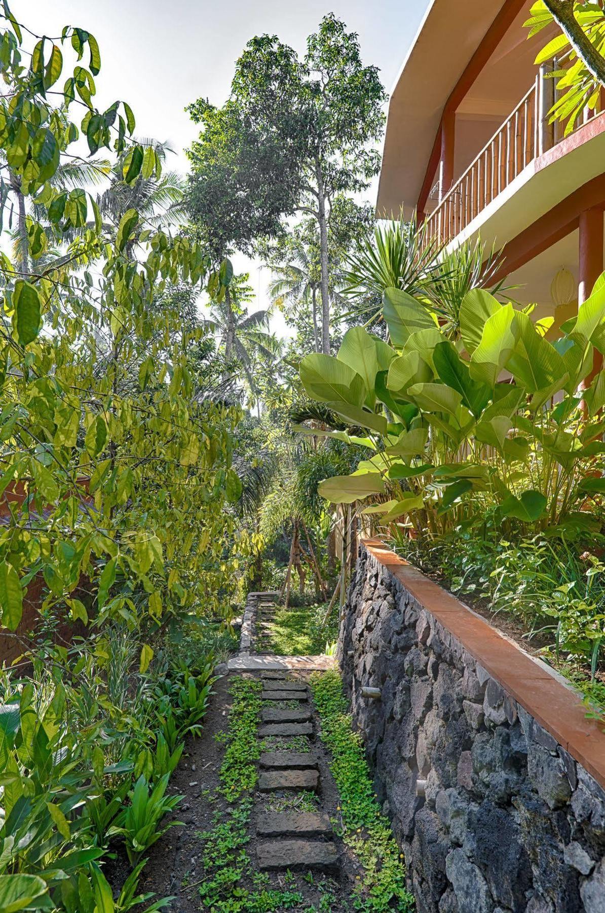 Shanti Toya Ashram Mambal Экстерьер фото